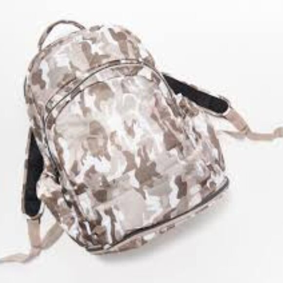 NWOT   LUG Echo Packable Backpack - Picture 2 of 8